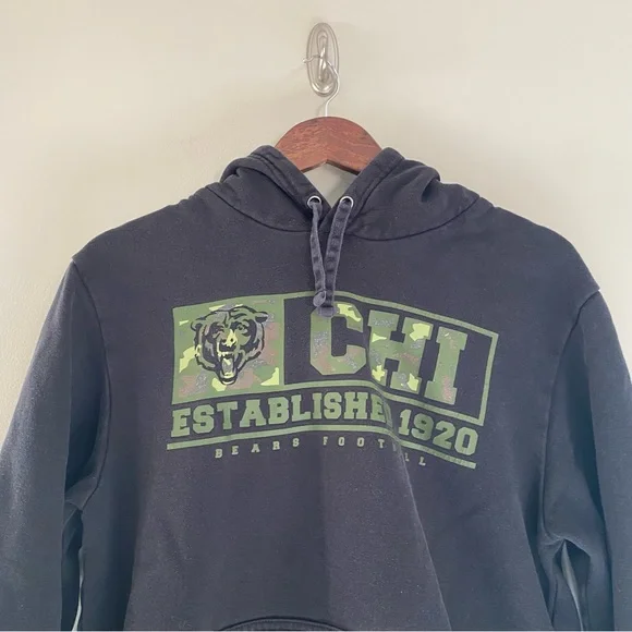 CHICAGO BEARS NFL Team Apparel Camo Logo Hoodie Size Medium - Picture 2 of 7